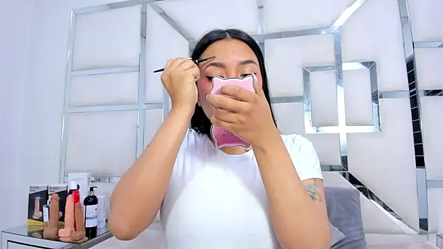 Snapshot of ZoeWan69 chatting on November 19, 11:32 am ZoeWan69 online show from November 19, 11:32 am