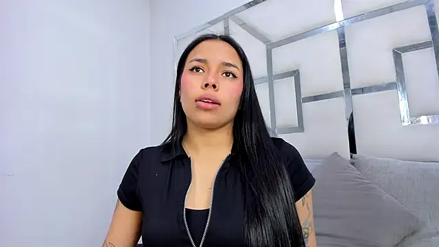 Snapshot of ZoeWan69 chatting on November 22, 1:54 pm ZoeWan69 online show from November 22, 1:54 pm