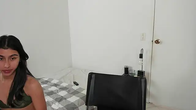 Mazikeen  18 online show from April 20, 1:36 pm