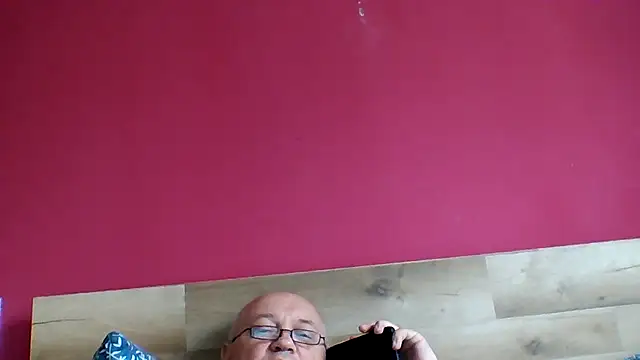 Snapshot of ruplumber chatting on October 5, 10:57 am ruplumber online show from October 5, 10:57 am