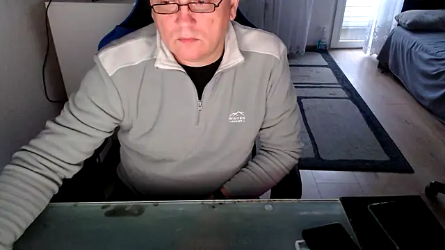 Snapshot of ruplumber chatting on October 6, 4:04 pm ruplumber online show from October 6, 4:04 pm