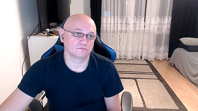 Snapshot of ruplumber chatting on October 8, 5:32 pm ruplumber online show from October 8, 5:32 pm