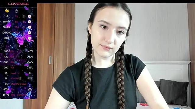 Snapshot of Cute__Nana chatting on September 29, 6:18 am Cute Nana online show from September 29, 6:18 am