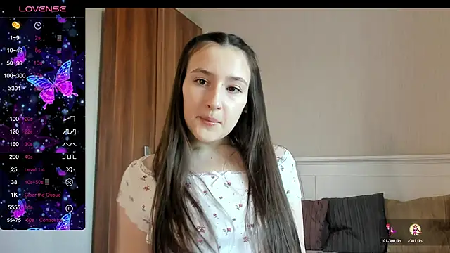 Snapshot of Cute__Nana chatting on October 18, 6:26 am Cute Nana online show from October 18, 6:26 am