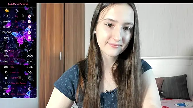 Snapshot of Cute__Nana chatting on October 20, 6:25 am Cute Nana online show from October 20, 6:25 am