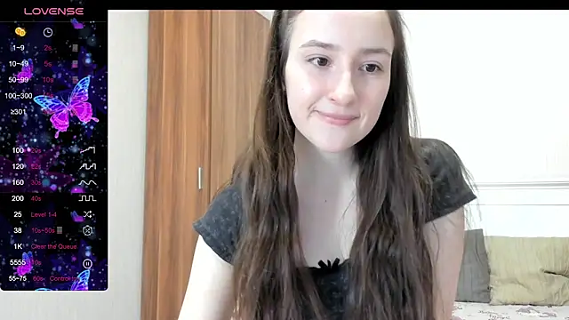 Snapshot of Cute__Nana chatting on December 14, 11:15 am Cute Nana online show from December 14, 11:15 am