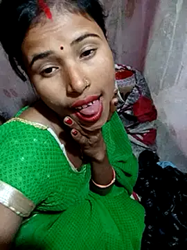 Snapshot of Miss_triha chatting on February 12, 8:18 pm Miss triha online show from February 12, 8:18 pm