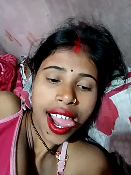 Snapshot of Miss_triha chatting on February 16, 12:52 am Miss triha online show from February 16, 12:52 am