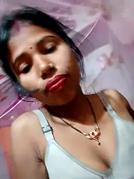 Snapshot of Miss_triha chatting on February 17, 8:47 pm Miss triha online show from February 17, 8:47 pm