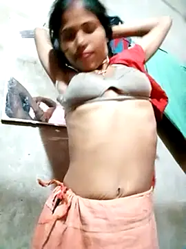 Snapshot of Miss_triha chatting on February 21, 12:49 am Miss triha online show from February 21, 12:49 am