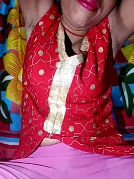 Snapshot of Miss_triha chatting on November 1, 1:24 pm Miss triha online show from November 1, 1:24 pm