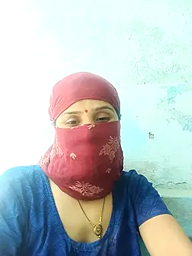 Snapshot of Sumann99 chatting on February 12, 7:34 am Sumann99 online show from February 12, 7:34 am