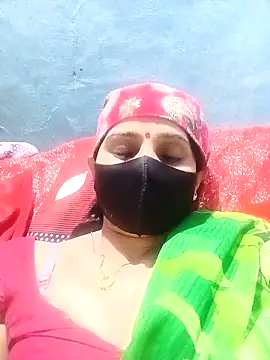 Snapshot of Sumann99 chatting on February 18, 4:48 pm Sumann99 online show from February 18, 4:48 pm