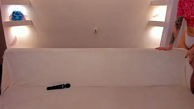 YourMegan online show from October 31, 7:04 pm