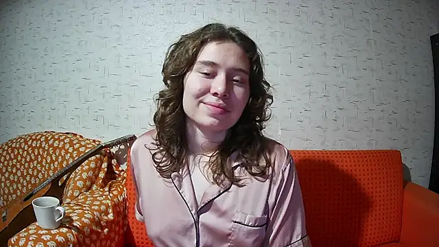 Snapshot of girliemilk chatting on November 10, 10:09 pm girliemilk online show from November 10, 10:09 pm