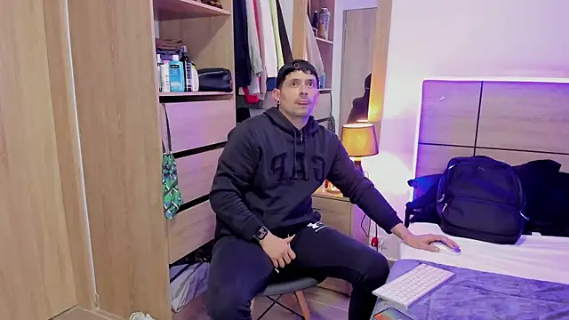 Snapshot of ILoveNYStyle chatting on March 12, 1:36 am ILoveNYStyle online show from March 12, 1:36 am