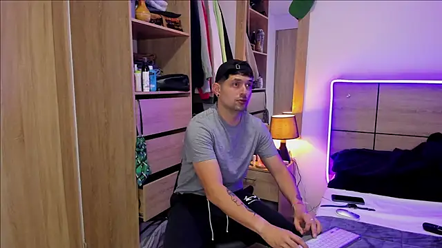 Snapshot of ILoveNYStyle chatting on March 12, 10:48 am ILoveNYStyle online show from March 12, 10:48 am