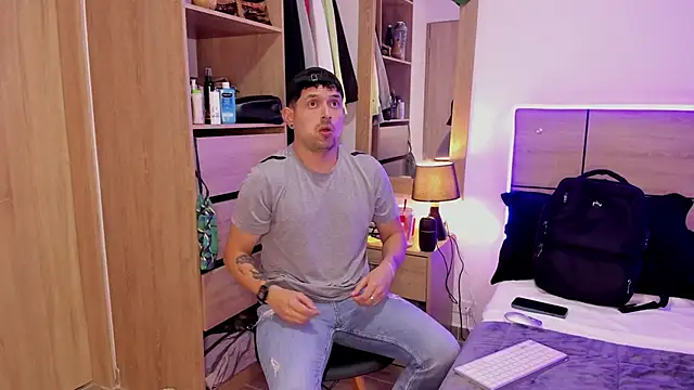 Snapshot of ILoveNYStyle chatting on March 12, 9:03 pm ILoveNYStyle online show from March 12, 9:03 pm