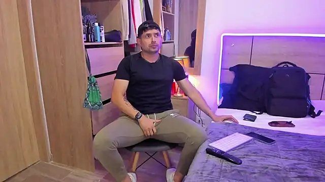 Snapshot of ILoveNYStyle chatting on March 19, 7:49 pm ILoveNYStyle online show from March 19, 7:49 pm