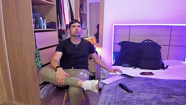 Snapshot of ILoveNYStyle chatting on March 19, 10:53 pm ILoveNYStyle online show from March 19, 10:53 pm