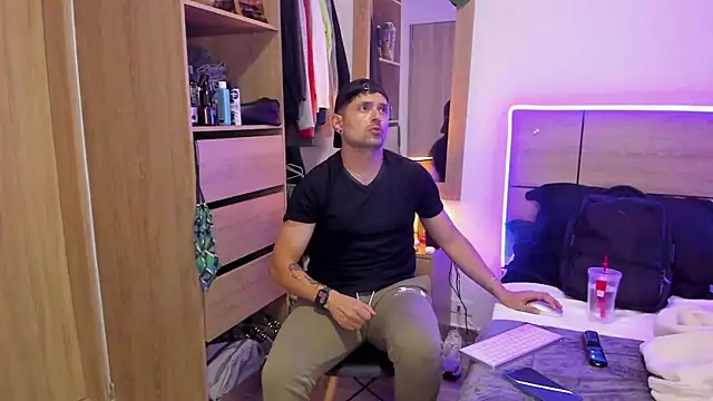 Snapshot of ILoveNYStyle chatting on March 20, 1:57 am ILoveNYStyle online show from March 20, 1:57 am