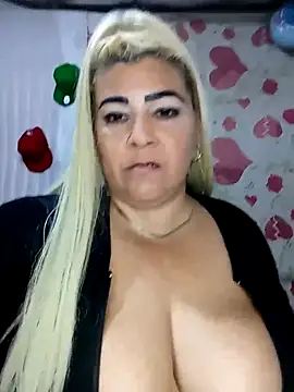 Snapshot of BonniAdams chatting on October 30, 9:00 am BonniAdams online show from October 30, 9:00 am