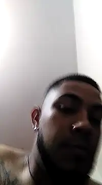 Snapshot of Elgroney23 chatting on February 3, 3:09 am Elgroney23 online show from February 3, 3:09 am