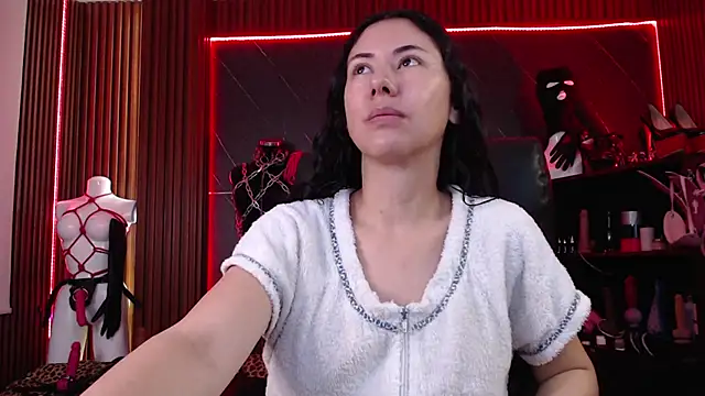 XiaQueen online show from September 18, 11:01 am