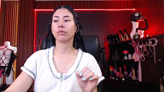 XiaQueen online show from September 29, 11:59 am