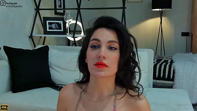 emiljanna online show from February 14, 8:10 am