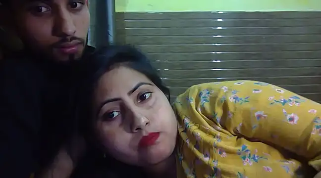 Queen Couple online show from February 15, 4:34 pm