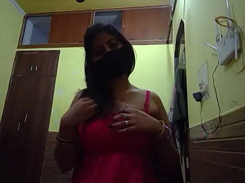 Queen Couple online show from February 20, 4:57 pm