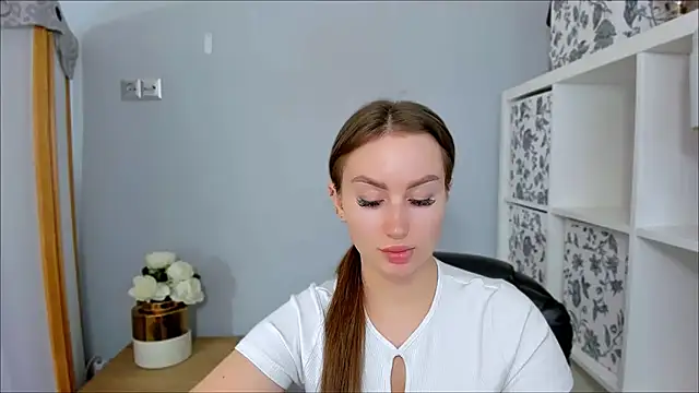 DonnaCam online show from October 16, 2:40 pm