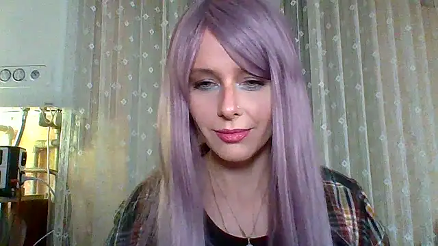 Snapshot of LuminousLady chatting on February 16, 7:27 pm LuminousLady online show from February 16, 7:27 pm