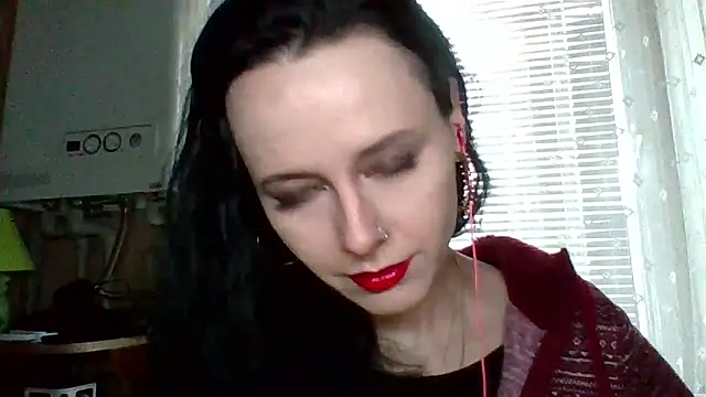 Snapshot of LuminousLady chatting on November 11, 12:27 pm LuminousLady online show from November 11, 12:27 pm