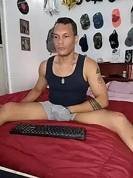 Snapshot of XhaseFoX chatting on March 15, 3:07 am XhaseFoX online show from March 15, 3:07 am