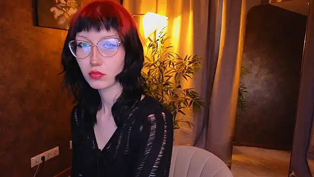 Snapshot of lissaros chatting on February 11, 6:08 am lissaros online show from February 11, 6:08 am