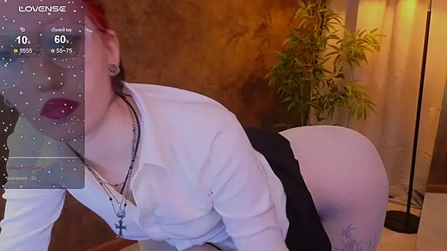 Snapshot of lissaros chatting on March 7, 8:34 am lissaros online show from March 7, 8:34 am