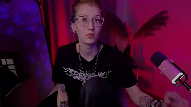 Snapshot of lissaros chatting on October 9, 5:05 am lissaros online show from October 9, 5:05 am