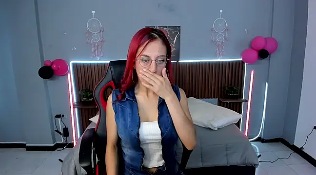 Alektra bryce online show from February 18, 7:52 pm