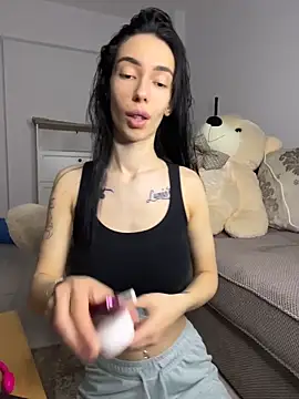 Celine Roxelle online show from April 20, 9:16 pm