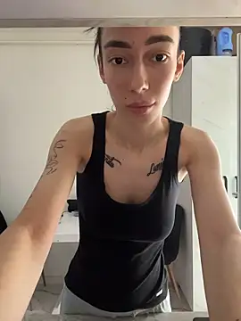 Celine Roxelle online show from April 21, 12:44 pm