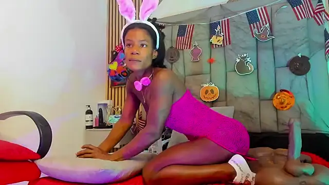 dafnnelewis online show from October 15, 1:44 pm