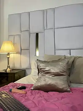 Snapshot of cattaleya_get chatting on March 1, 4:00 pm cattaleya get online show from March 1, 4:00 pm