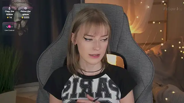 KiraMontoya online show from April 14, 5:52 pm