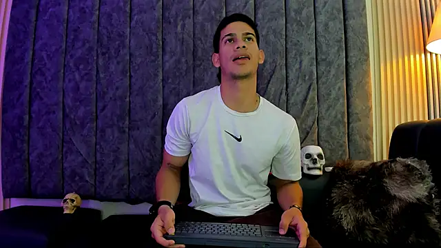 Snapshot of ANDRES_STUD chatting on September 25, 4:27 am ANDRES STUD online show from September 25, 4:27 am