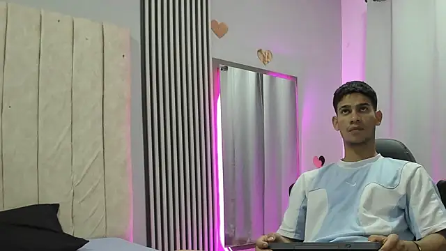 Snapshot of ANDRES_STUD chatting on November 5, 4:23 am ANDRES STUD online show from November 5, 4:23 am