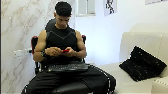 Snapshot of ANDRES_STUD chatting on November 9, 4:22 am ANDRES STUD online show from November 9, 4:22 am