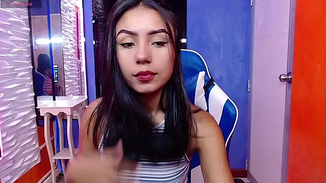 julieta fn online show from November 18, 2:43 pm