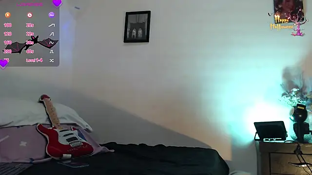 Snapshot of alaia_sweetxxx chatting on October 16, 1:28 am alaia sweetxxx online show from October 16, 1:28 am